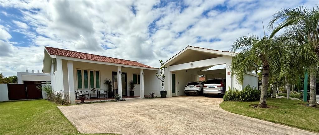 Recently Sold: $1,299,000 (4 beds, 3 baths, 2500 Square Feet)