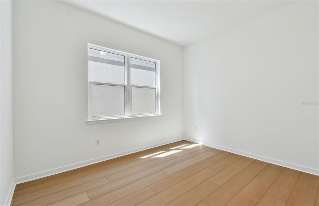 合同活跃: $565,470 (5 贝兹, 4 浴室, 3575 平方英尺)