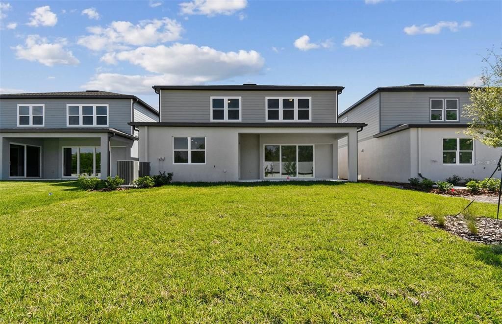 合同活跃: $565,470 (5 贝兹, 4 浴室, 3575 平方英尺)