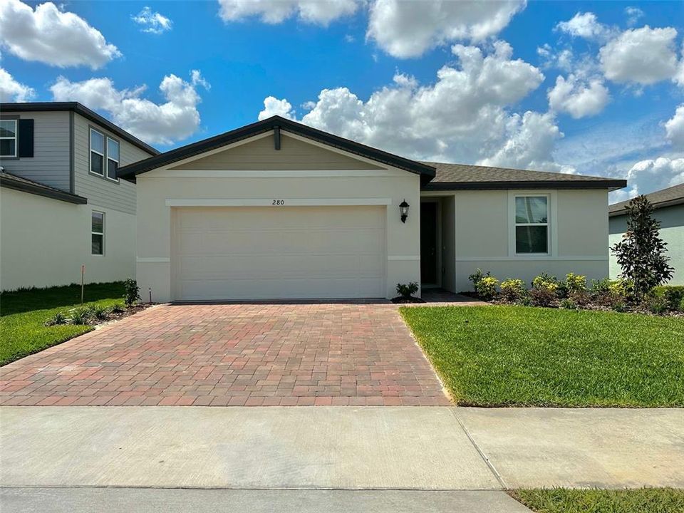 Recently Rented: $2,300 (3 beds, 2 baths, 1734 Square Feet)