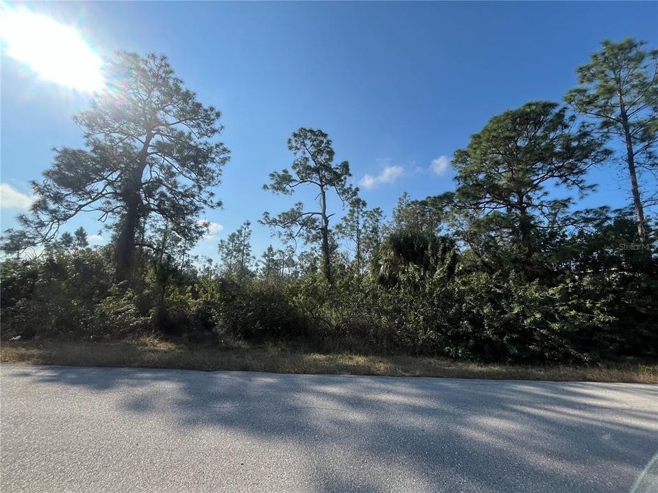 Vendido Recientemente: $18,000 (0.25 acres)
