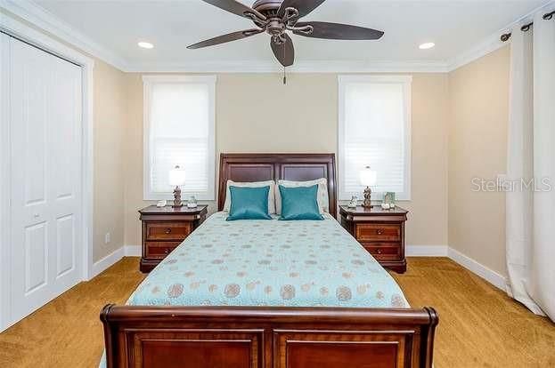 En Venta: $649,900 (4 camas, 3 baños, 2729 Pies cuadrados)