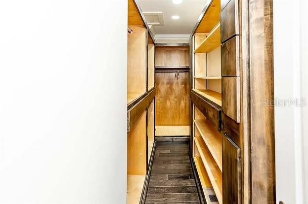 En Venta: $649,900 (4 camas, 3 baños, 2729 Pies cuadrados)