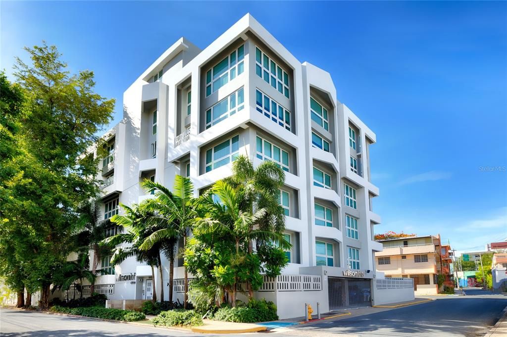Recently Sold: $650,000 (1 beds, 2 baths, 959.29 Square Feet)