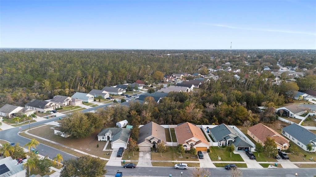 待售: $384,500 (4 贝兹, 2 浴室, 2106 平方英尺)