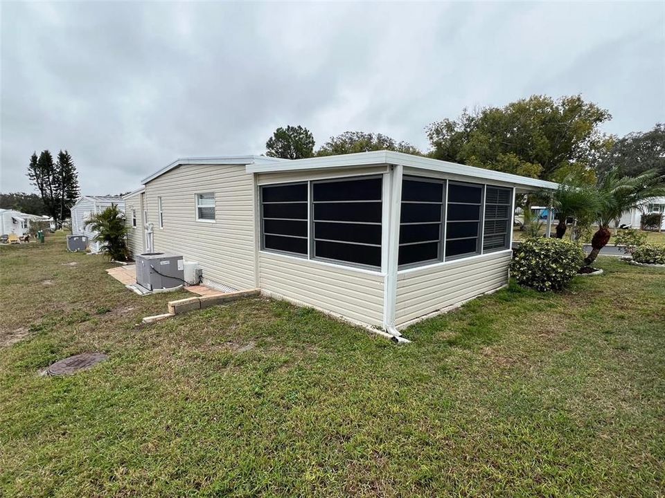 Active With Contract: $98,500 (2 beds, 2 baths, 856 Square Feet)