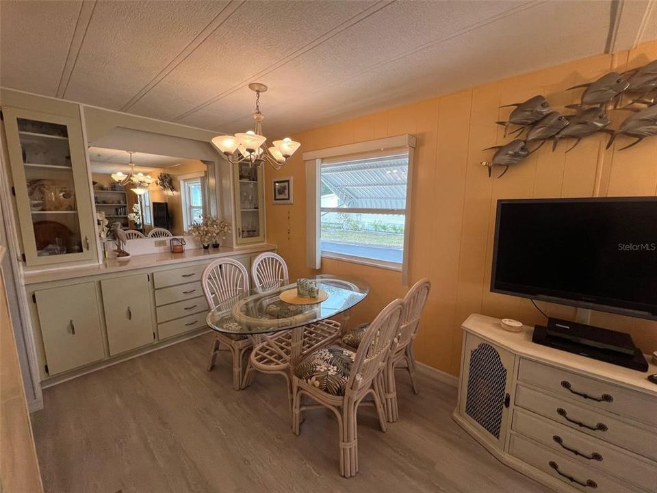 Active With Contract: $98,500 (2 beds, 2 baths, 856 Square Feet)