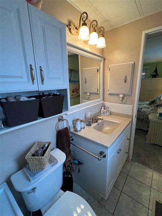 Active With Contract: $98,500 (2 beds, 2 baths, 856 Square Feet)