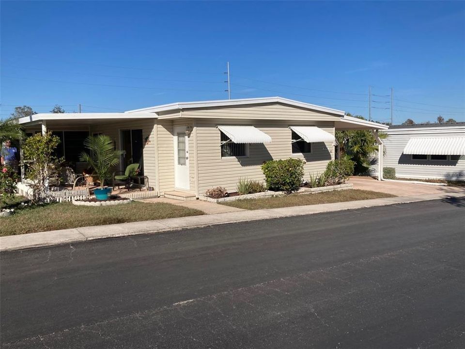 Active With Contract: $98,500 (2 beds, 2 baths, 856 Square Feet)