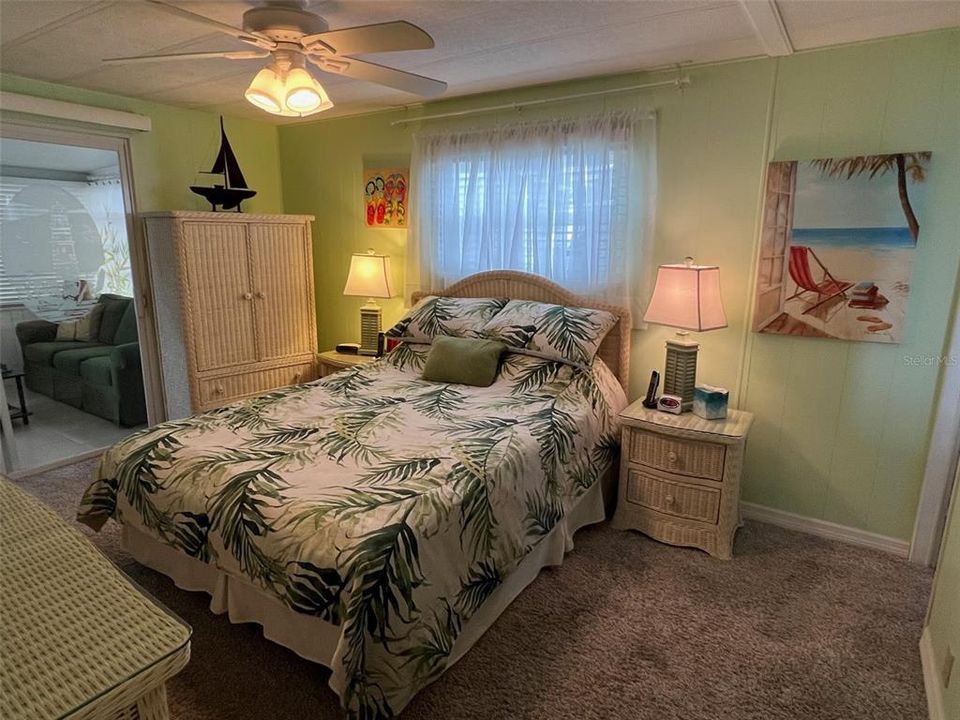 Active With Contract: $98,500 (2 beds, 2 baths, 856 Square Feet)