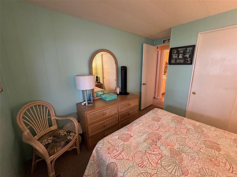 Active With Contract: $98,500 (2 beds, 2 baths, 856 Square Feet)