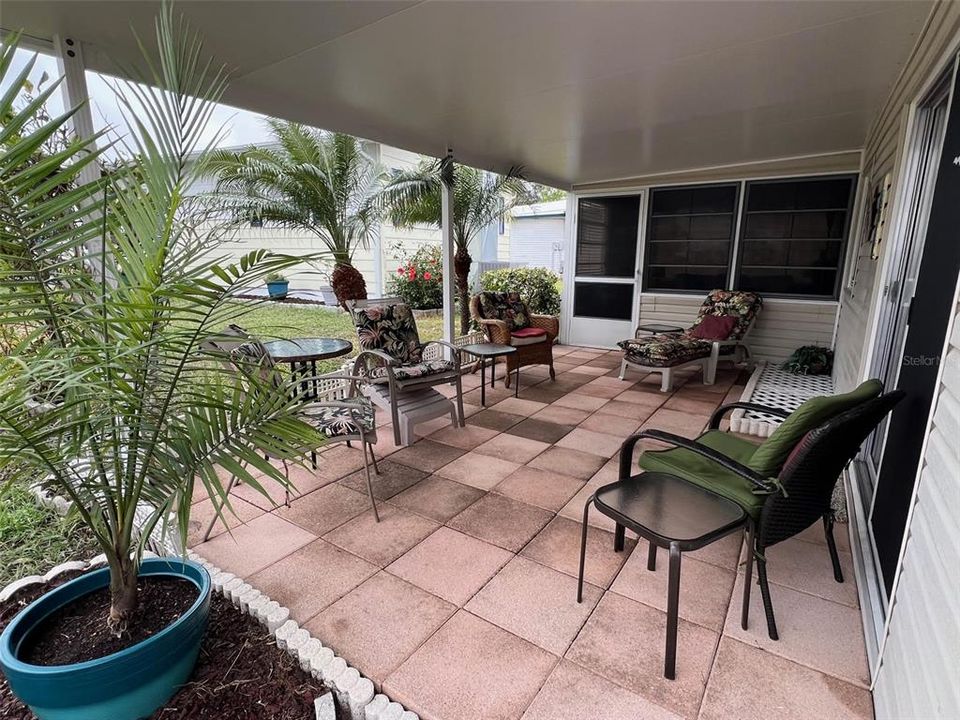 Active With Contract: $98,500 (2 beds, 2 baths, 856 Square Feet)