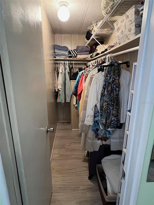 Active With Contract: $98,500 (2 beds, 2 baths, 856 Square Feet)