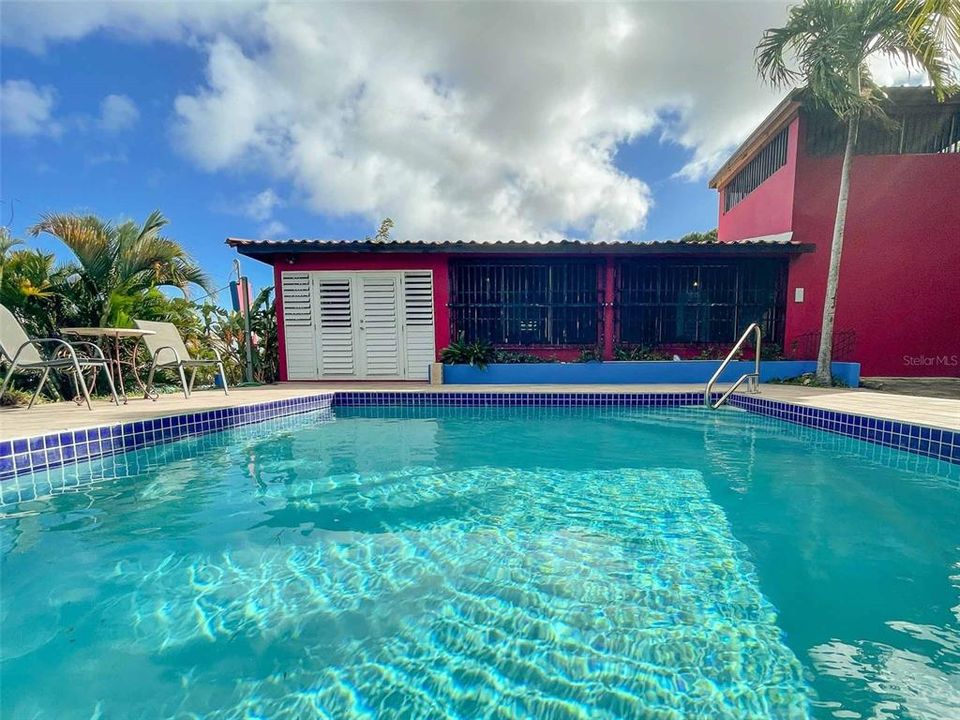 Recently Sold: $399,000 (2 beds, 2 baths, 1862 Square Feet)