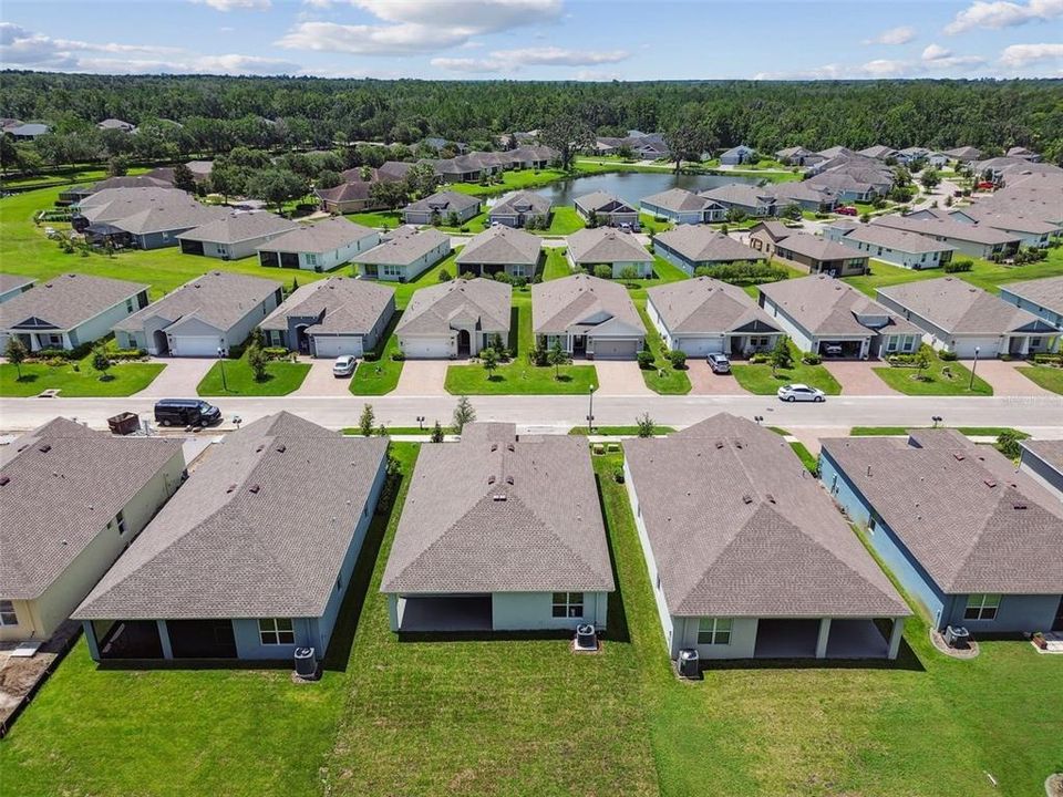 Под контрактом: $334,900 (2 спален, 2 ванн, 1698 Квадратных фут)