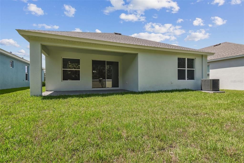 Под контрактом: $334,900 (2 спален, 2 ванн, 1698 Квадратных фут)