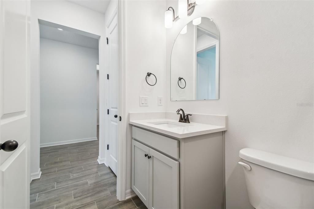 Под контрактом: $334,900 (2 спален, 2 ванн, 1698 Квадратных фут)