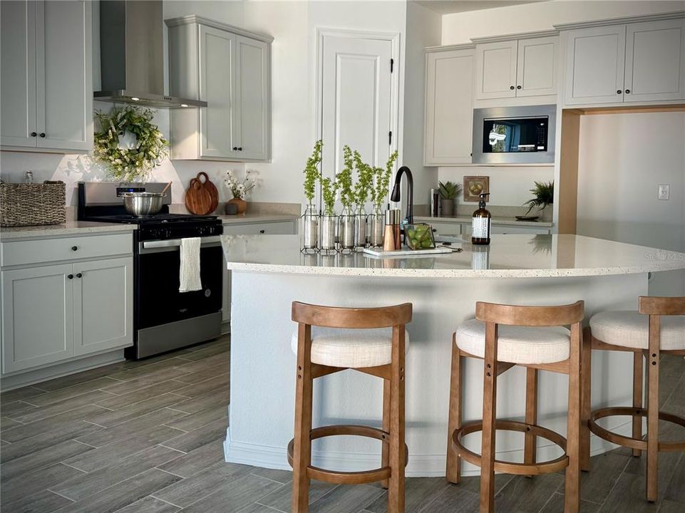 Под контрактом: $334,900 (2 спален, 2 ванн, 1698 Квадратных фут)