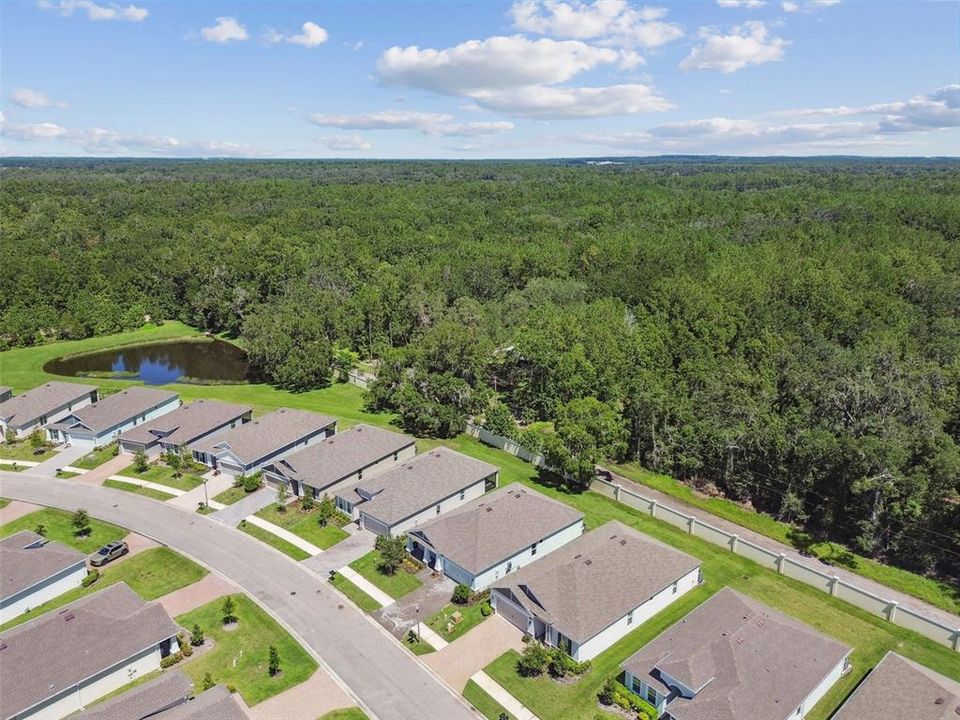 Под контрактом: $334,900 (2 спален, 2 ванн, 1698 Квадратных фут)