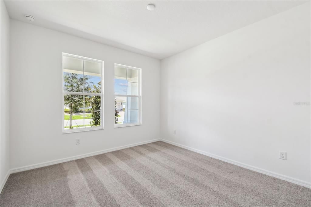 Под контрактом: $334,900 (2 спален, 2 ванн, 1698 Квадратных фут)