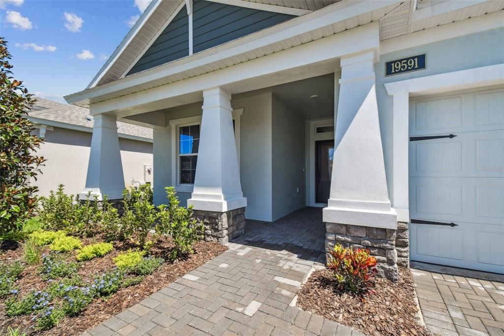 Под контрактом: $334,900 (2 спален, 2 ванн, 1698 Квадратных фут)