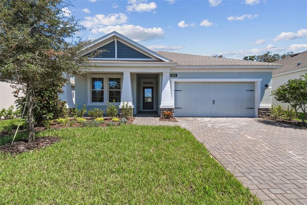 Под контрактом: $334,900 (2 спален, 2 ванн, 1698 Квадратных фут)