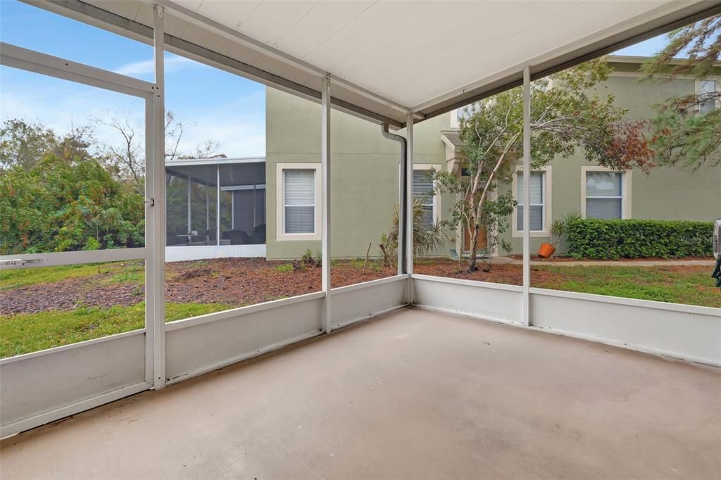 Activo con contrato: $240,000 (3 camas, 2 baños, 1684 Pies cuadrados)