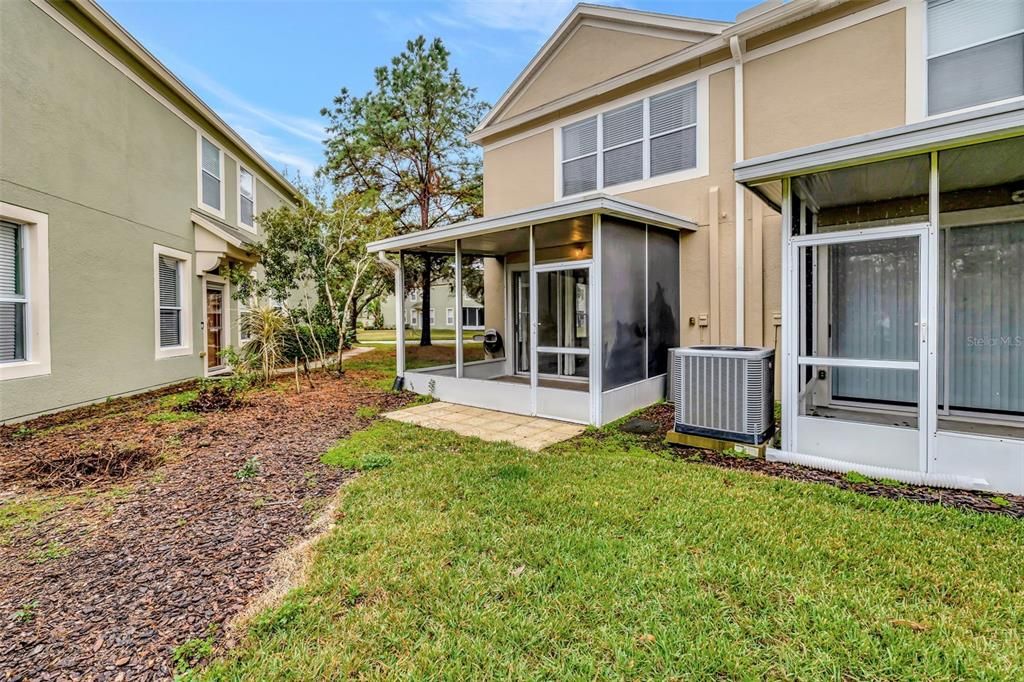 Activo con contrato: $240,000 (3 camas, 2 baños, 1684 Pies cuadrados)