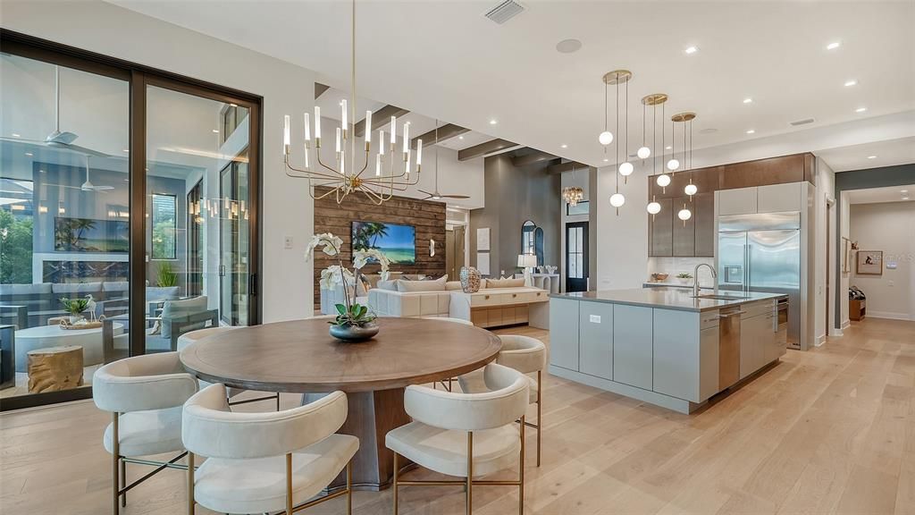 Под контрактом: $3,250,000 (3 спален, 4 ванн, 3474 Квадратных фут)