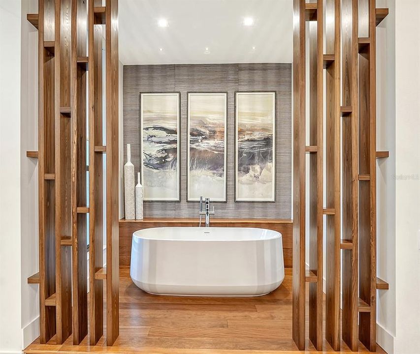 Под контрактом: $3,250,000 (3 спален, 4 ванн, 3474 Квадратных фут)