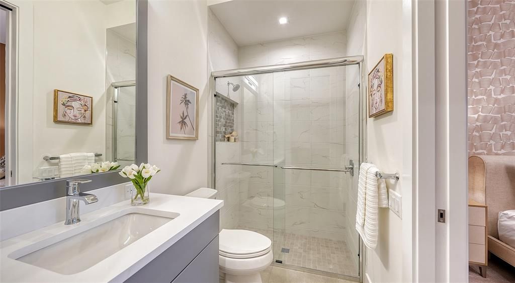 Под контрактом: $3,250,000 (3 спален, 4 ванн, 3474 Квадратных фут)