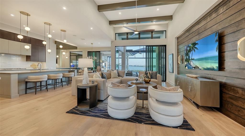 Под контрактом: $3,250,000 (3 спален, 4 ванн, 3474 Квадратных фут)