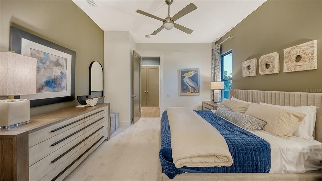 Под контрактом: $3,250,000 (3 спален, 4 ванн, 3474 Квадратных фут)