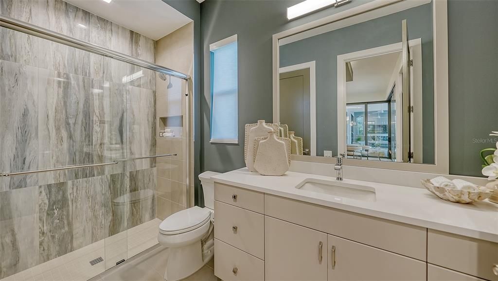 Под контрактом: $3,250,000 (3 спален, 4 ванн, 3474 Квадратных фут)