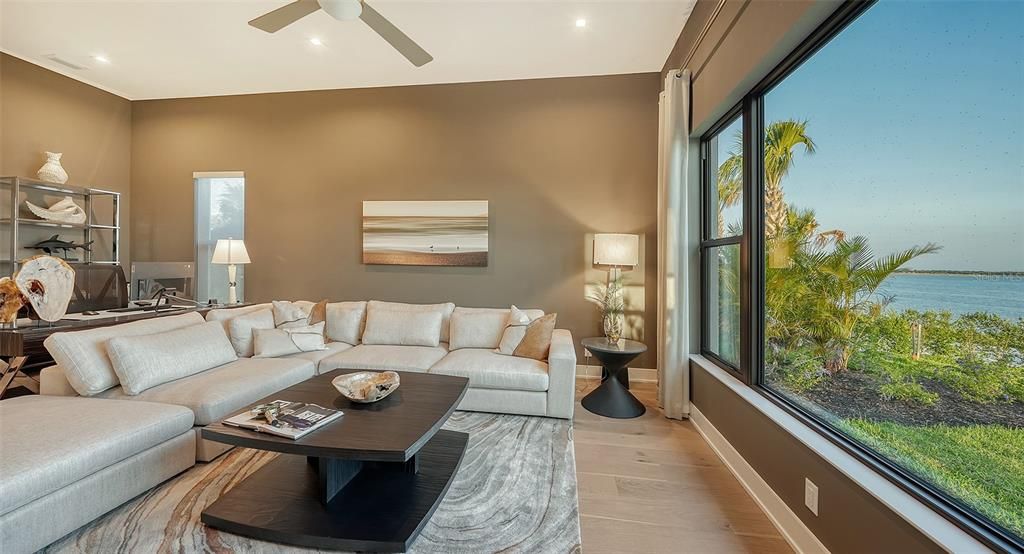 Под контрактом: $3,250,000 (3 спален, 4 ванн, 3474 Квадратных фут)