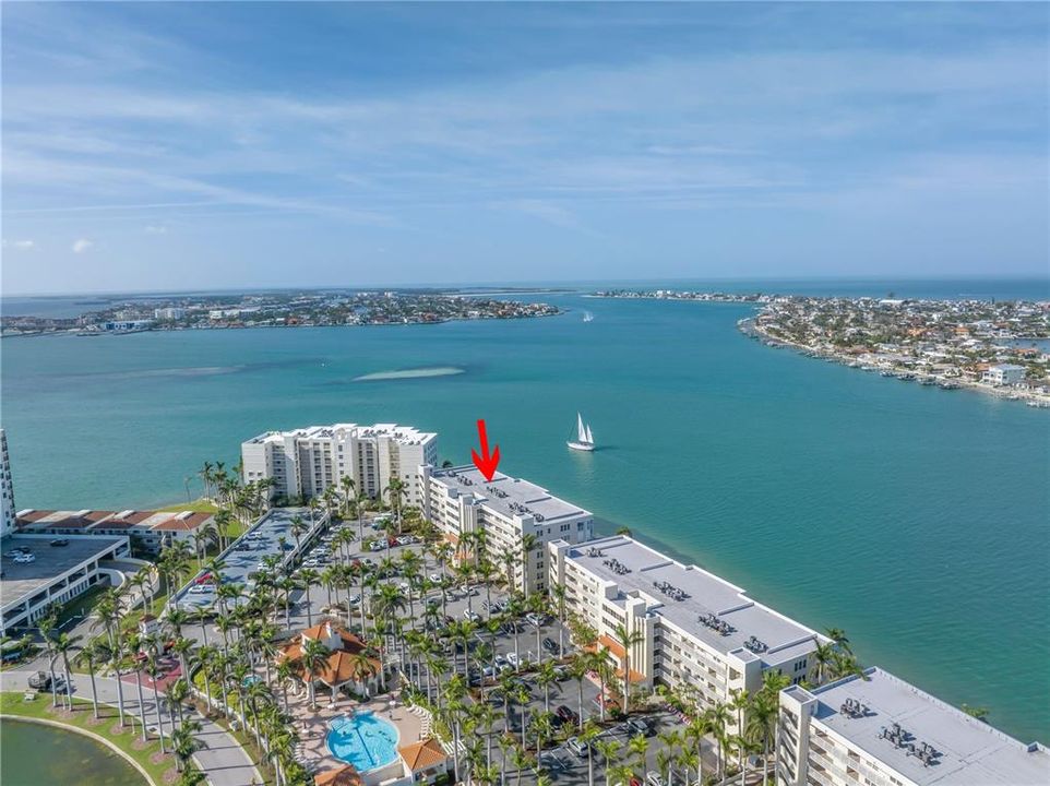 Recently Sold: $649,000 (2 beds, 2 baths, 1135 Square Feet)