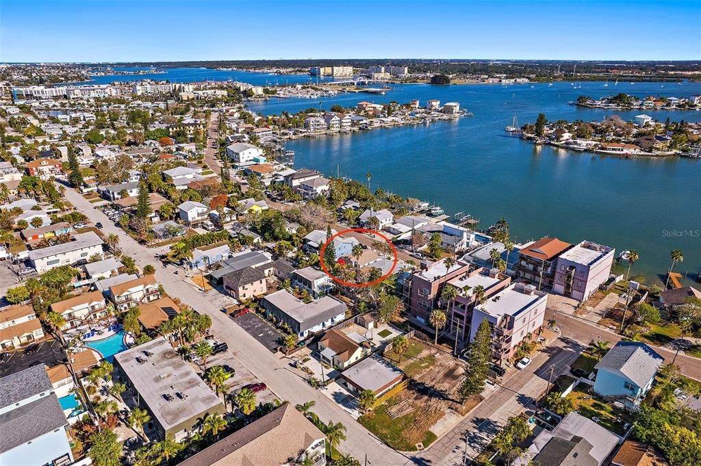 Под контрактом: $225,000 (0.09 acres)