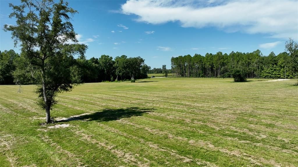 На продажу: $459,459 (10.71 acres)