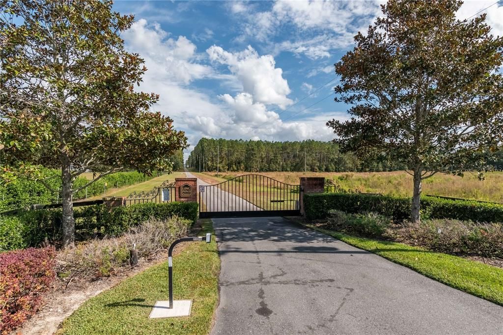 На продажу: $459,459 (10.71 acres)