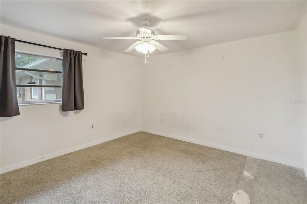 Под контрактом: $425,000 (4 спален, 3 ванн, 2801 Квадратных фут)