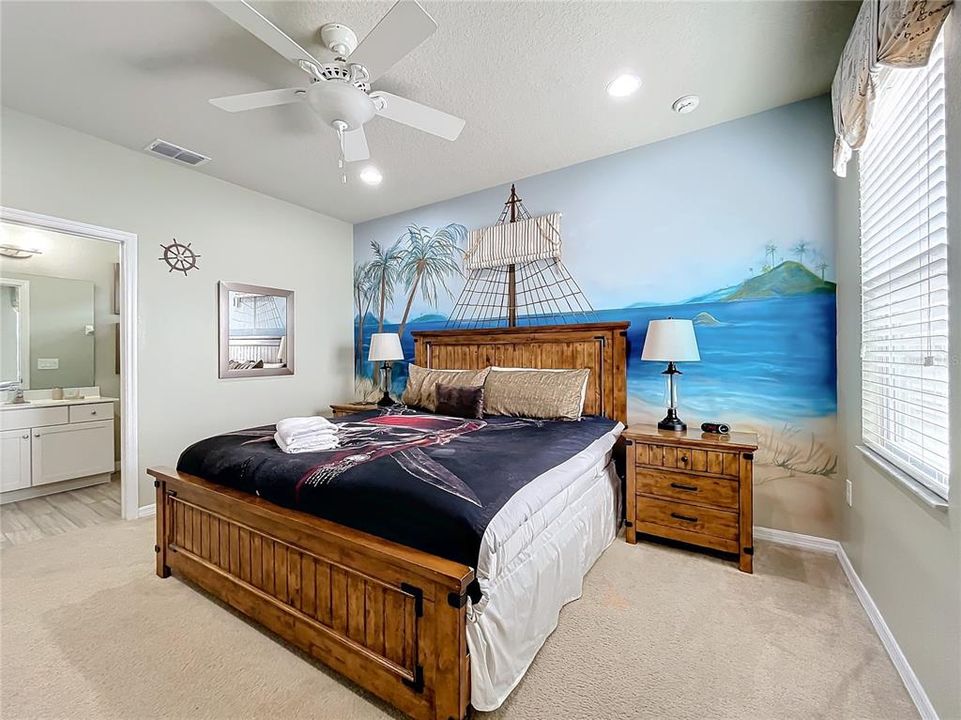 待售: $1,100,000 (9 贝兹, 7 浴室, 4594 平方英尺)