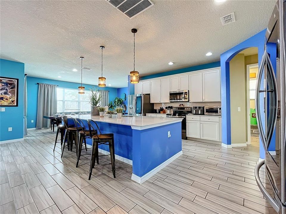 待售: $1,100,000 (9 贝兹, 7 浴室, 4594 平方英尺)