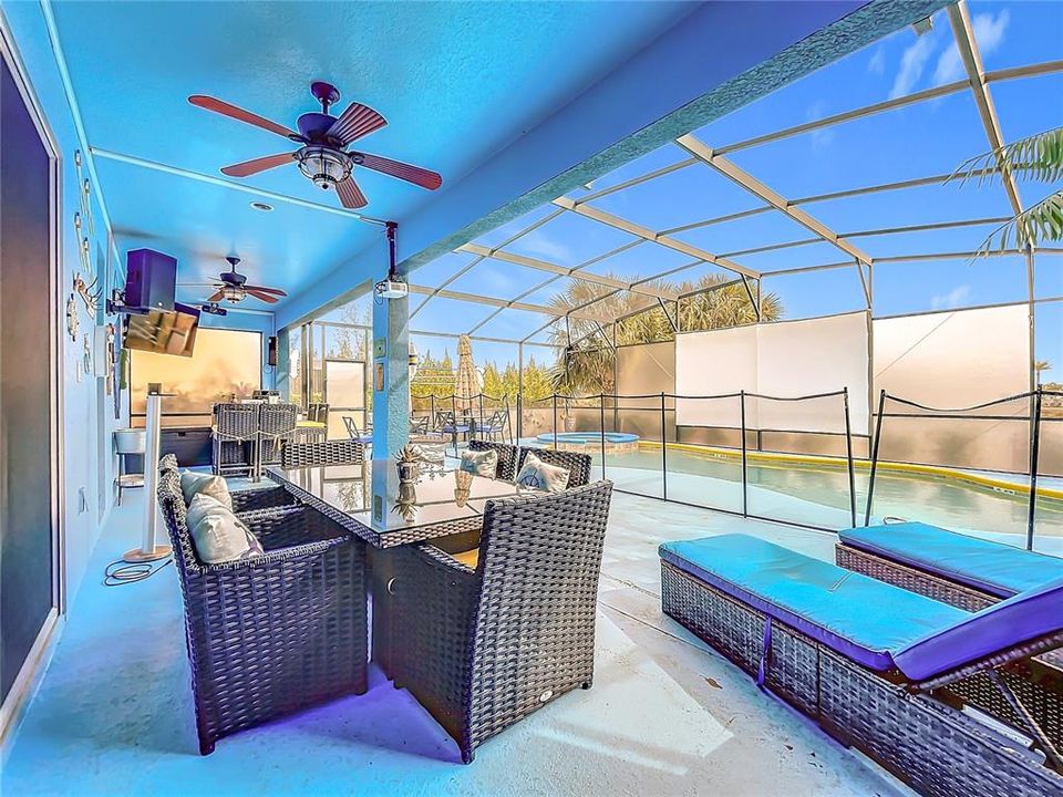 待售: $1,100,000 (9 贝兹, 7 浴室, 4594 平方英尺)