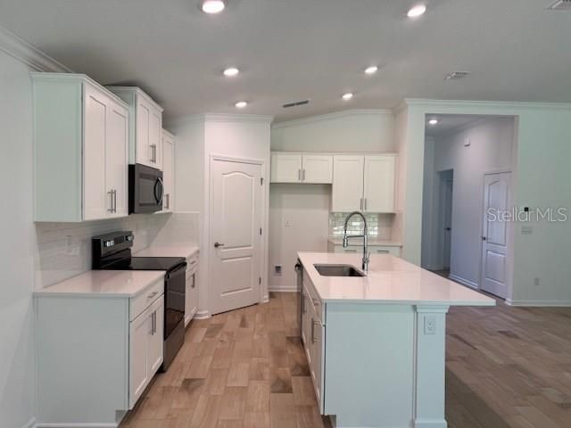 Activo con contrato: $299,990 (3 camas, 2 baños, 1604 Pies cuadrados)