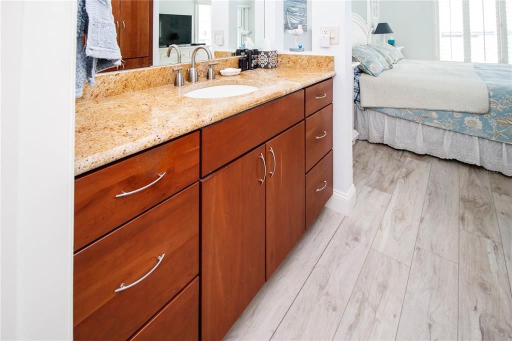 En Venta: $279,900 (2 camas, 2 baños, 1103 Pies cuadrados)