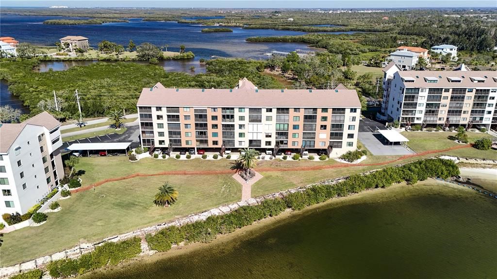 En Venta: $279,900 (2 camas, 2 baños, 1103 Pies cuadrados)