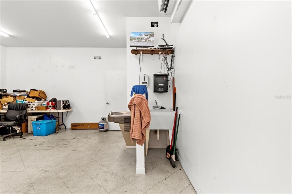 待售: $548,500 (0 贝兹, 0 浴室, 1432 平方英尺)