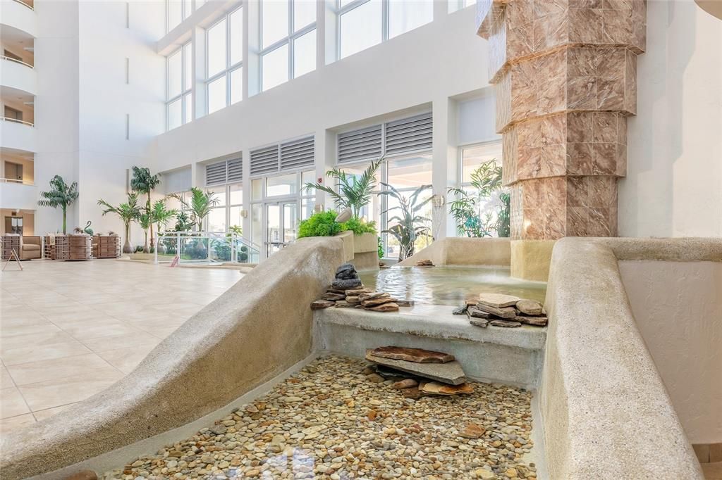 For Sale: $575,000 (2 beds, 2 baths, 1363 Square Feet)