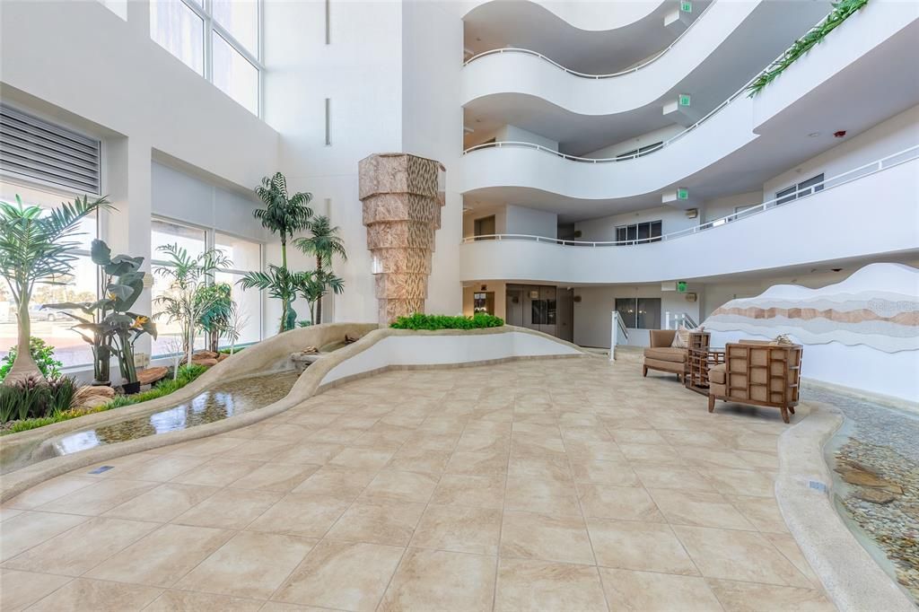 For Sale: $575,000 (2 beds, 2 baths, 1363 Square Feet)