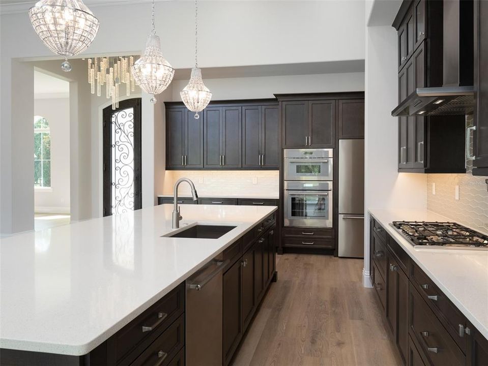 For Sale: $2,695,000 (4 beds, 3 baths, 3204 Square Feet)